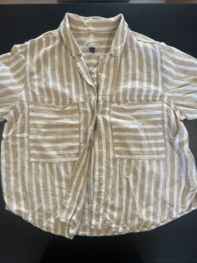 Universal Thread Beige and White Striped Women’s Shirt
